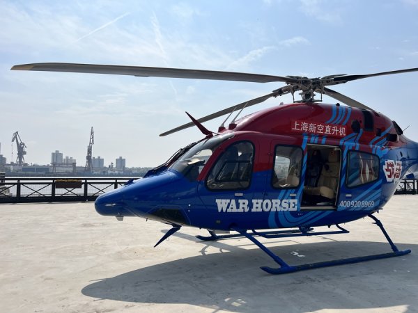 富腾优配  黄浦江陆家嘴空中游览五一启航，搭乘直升机尽揽两岸风光