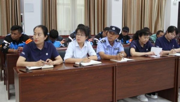德旺配资 “工会护航&#32;情暖职工”法律服务活动举办